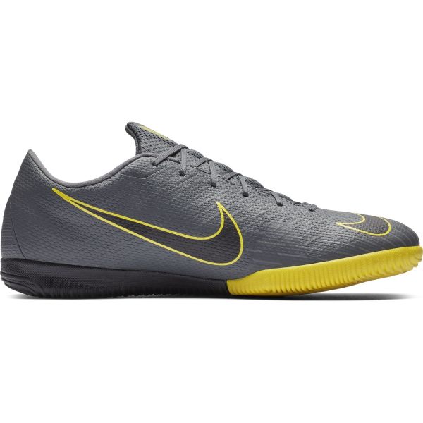 Nike Men's VaporX 12 Academy IC Indoor/Court Football Boot